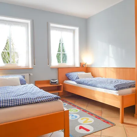 Hof Koehne - Haus Am Spielplatz - Schweinchen Apartment Schmallenberg