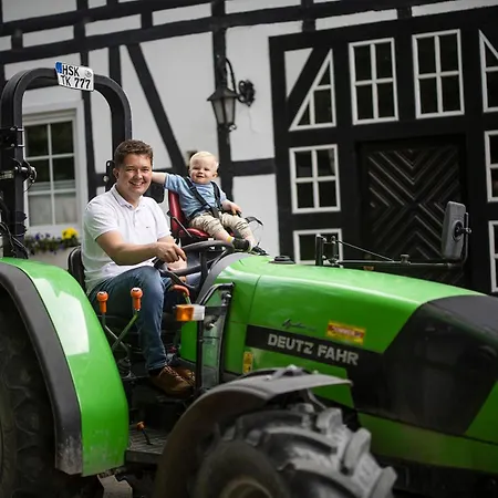 Apartment Hof Koehne - Haus Am Spielplatz - Schweinchen