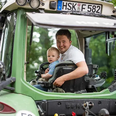Hof Koehne - Haus Am Spielplatz - Schweinchen Apartment *