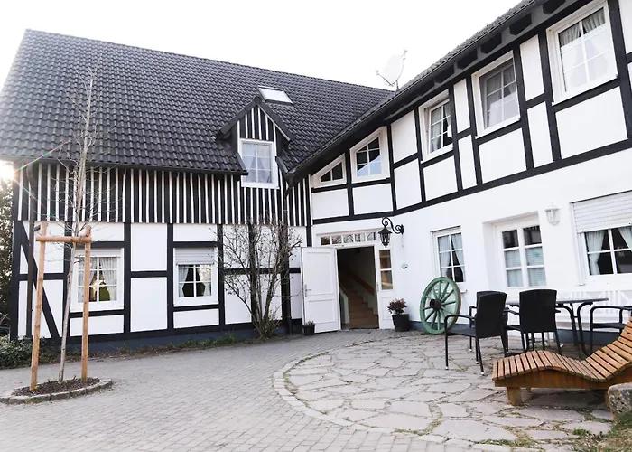 Hof Koehne - Haus Am Spielplatz - Schweinchen Apartamento Schmallenberg